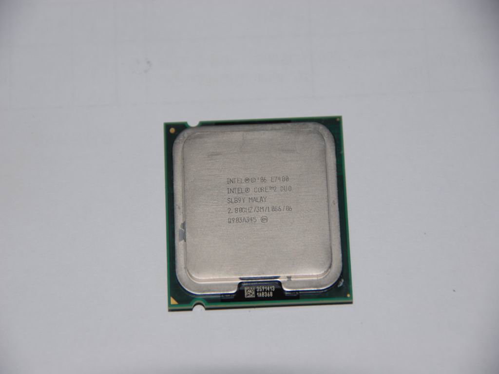Lenovo Cpu Intel C2D E7400 2.8/1066/3 - 1006040