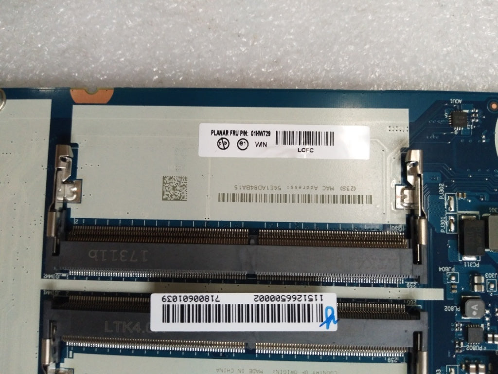 Lenovo I7-7500U,Dis,2Gb,Win,D-Tpm - 01HW729