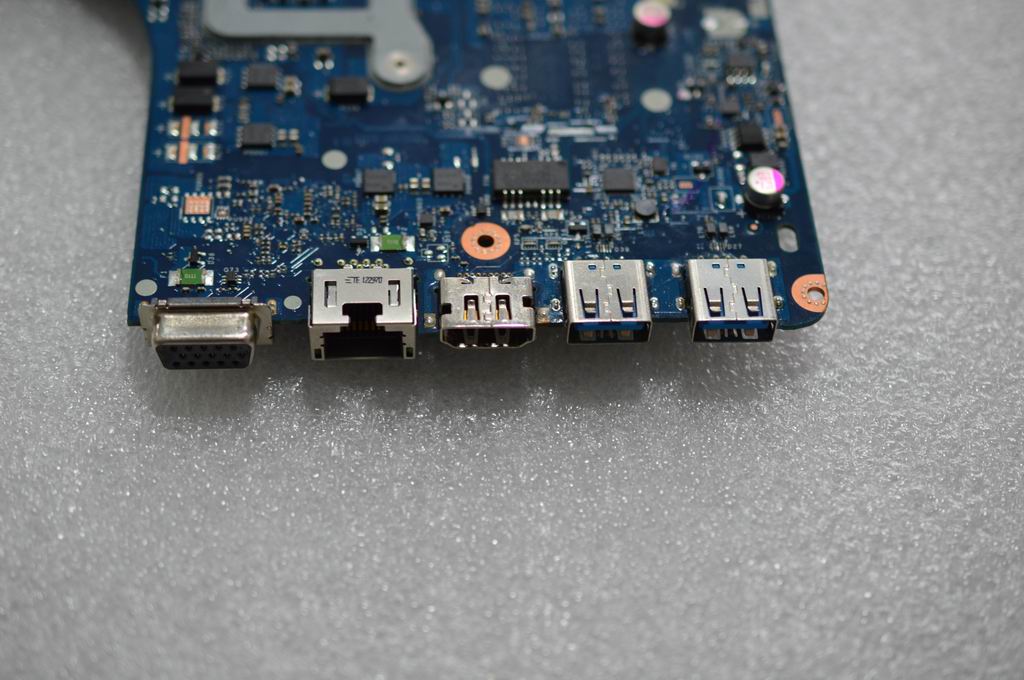 Lenovo Mb Qiwy3 Mb Dc Gt 2G U2 W/Bt W - 90000432