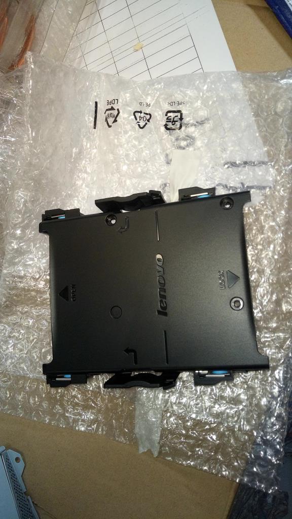Lenovo Hcc Hdd Bracket Blk - 90205477