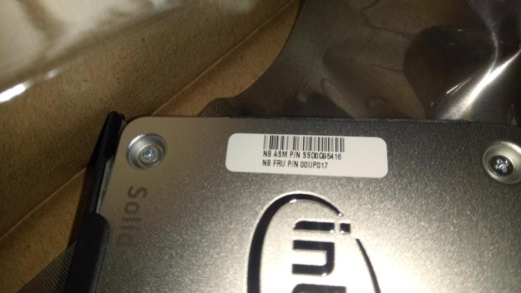 Lenovo Sd Solid State Drives - 00UP017