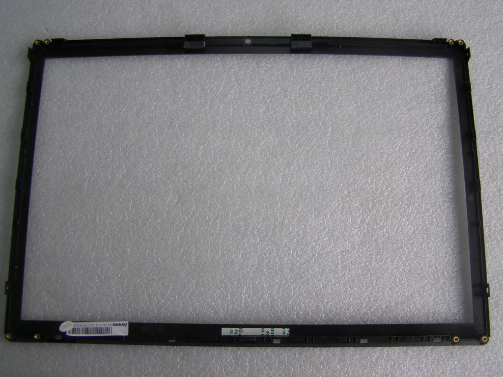 Lenovo 31033133 F51 Lcd Bezel 154W 13Gne32Ap03