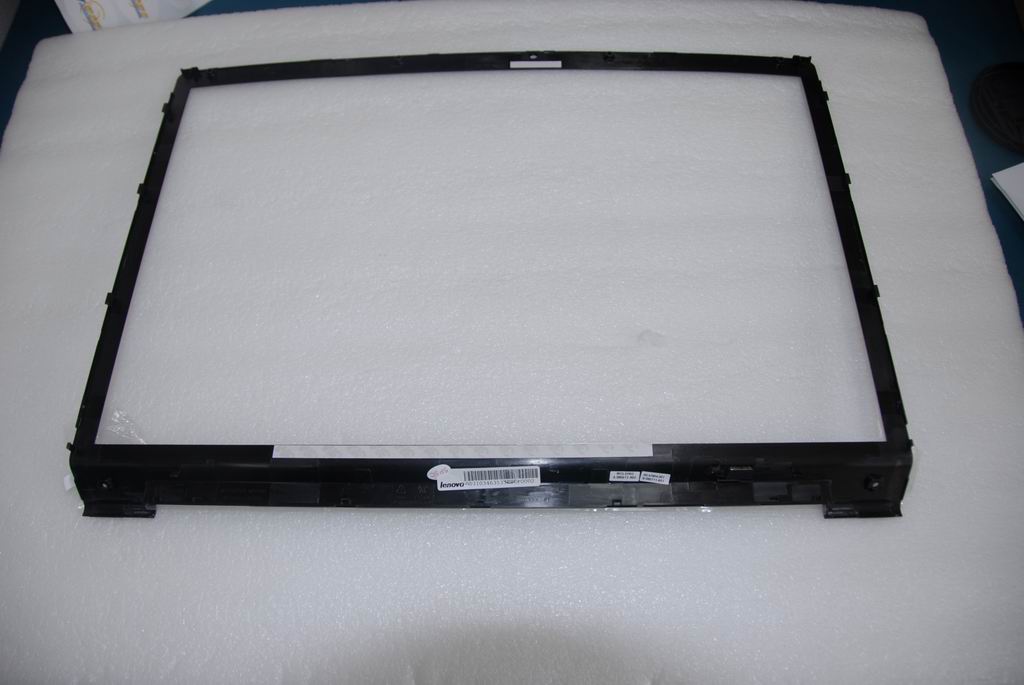 Lenovo 31034635 Bezel Lcd Assembly Y720