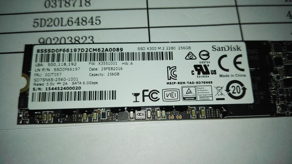 Lenovo Sd Solid State Drives - 00JT057