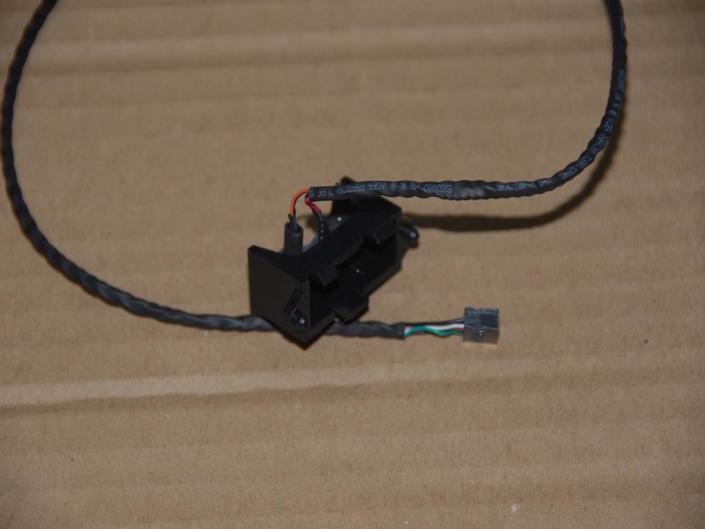 Lenovo 31039367 Cable Ecs 455Mmswitch Lighting