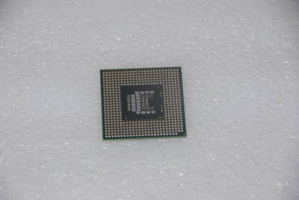 Lenovo Cpu Intel T3000 1.8G 1M R0 Pga - 102000689