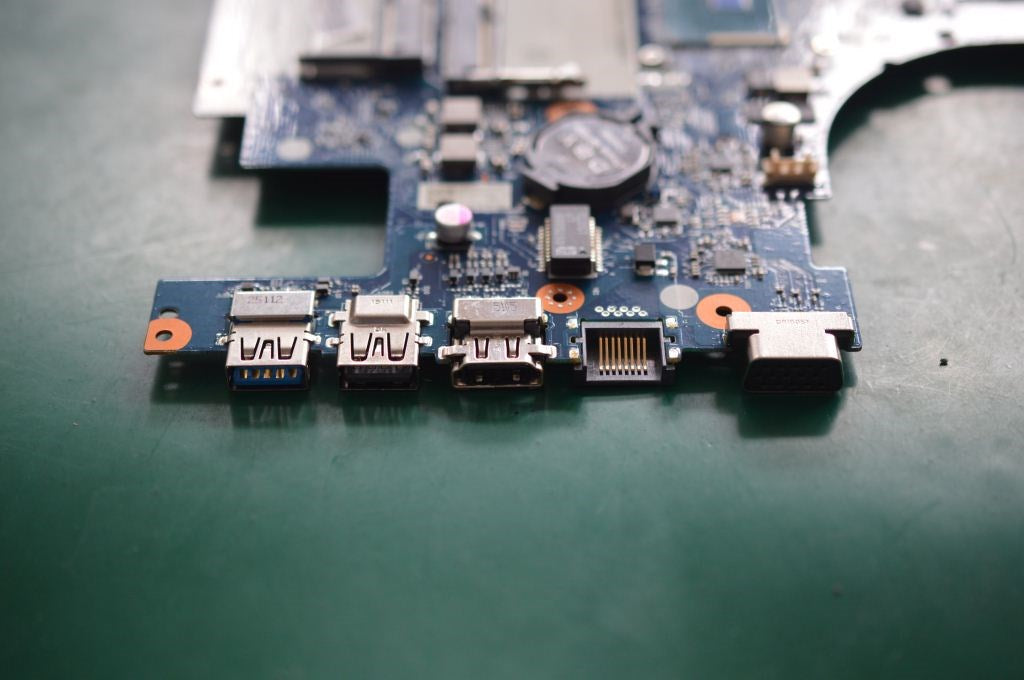 Lenovo Replacement Part - 5B20H71358