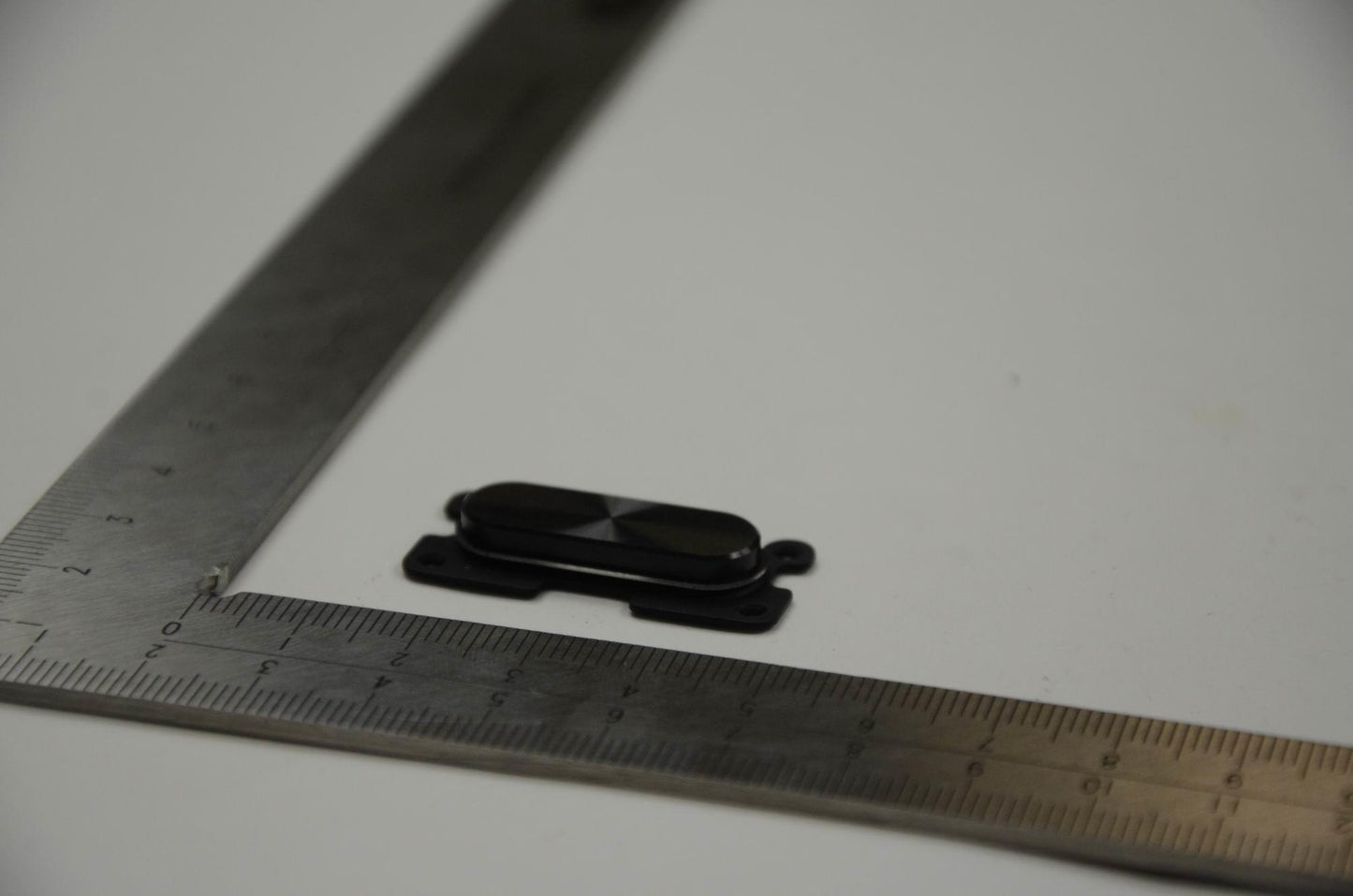 Lenovo Blade2-13W_Open_Button Black - 5B69A6MYSA
