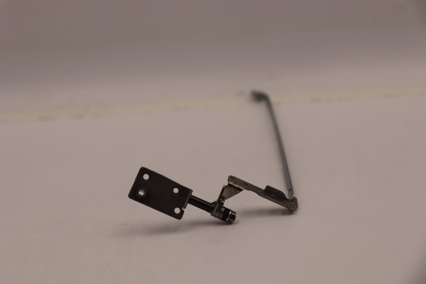 Lenovo Lcd Bracket Lz57 W Hinge Left - 31049308