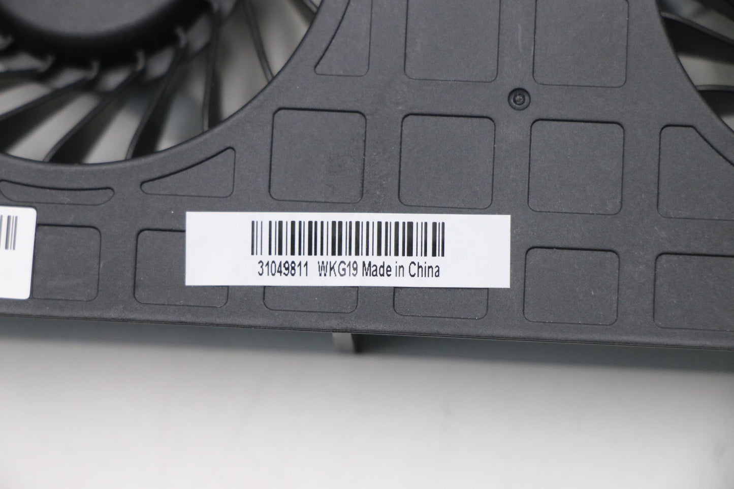 Lenovo 31049811 Fa Fans