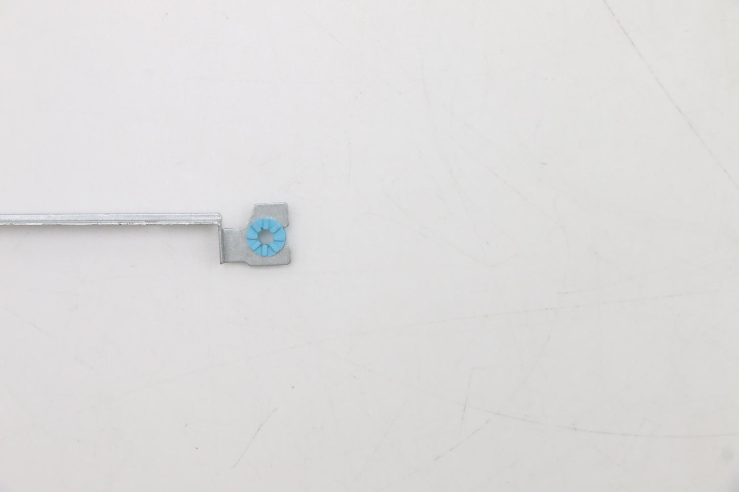 Lenovo Vic Asm Alphaii Bracket-A For - 31506853