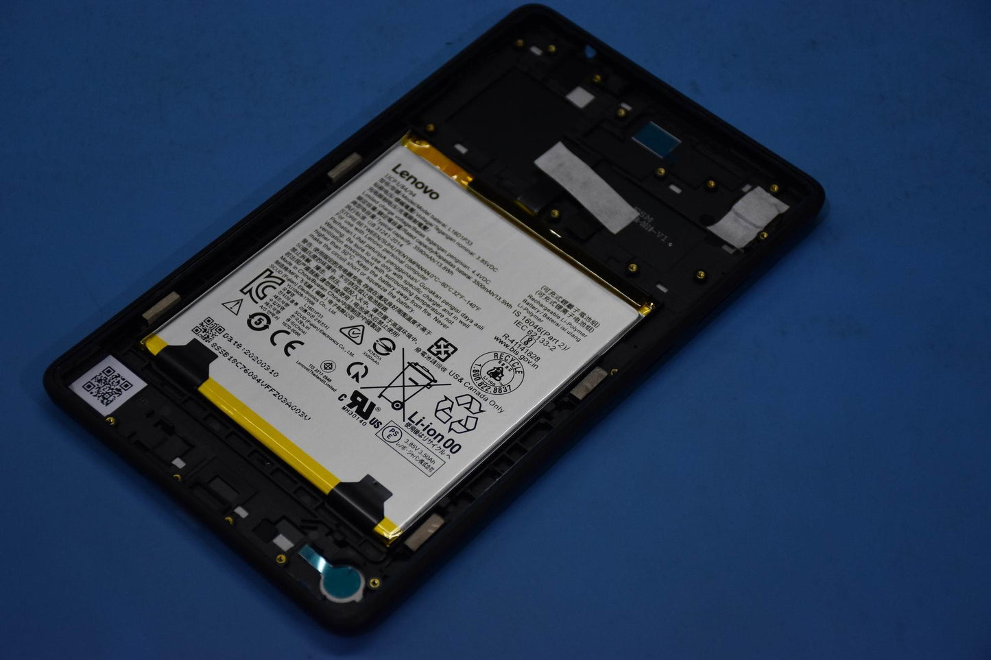Lenovo Tb-7305 In Rearcover_Bl And*Hq - 5S58C16652