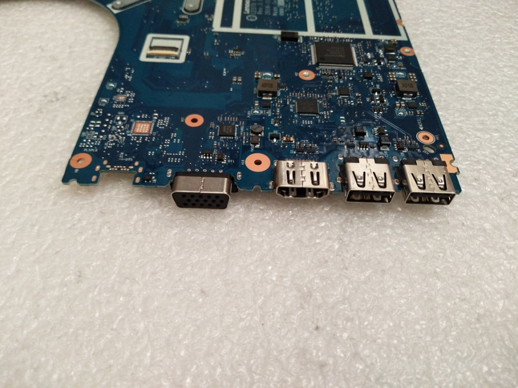 Lenovo I3-7100U Dis Nok N-Tpm - 01EP392
