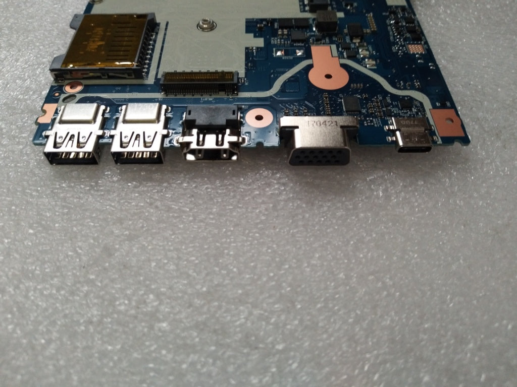 Lenovo I7-7500U,Dis,2Gb,Win,D-Tpm - 01HW729
