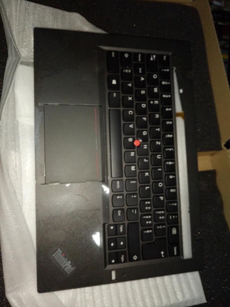 Lenovo Assembly Upper Case Swiss Wkbf - 04X6589