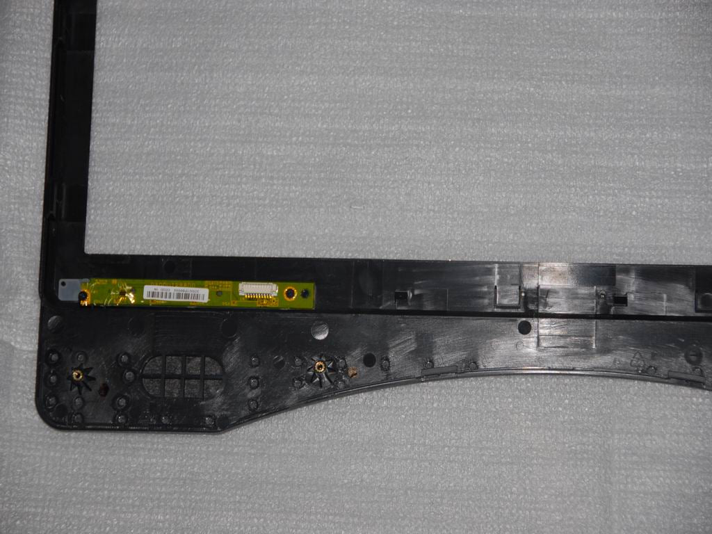 Lenovo 31040149 Front Bezel Crb Black Front Be