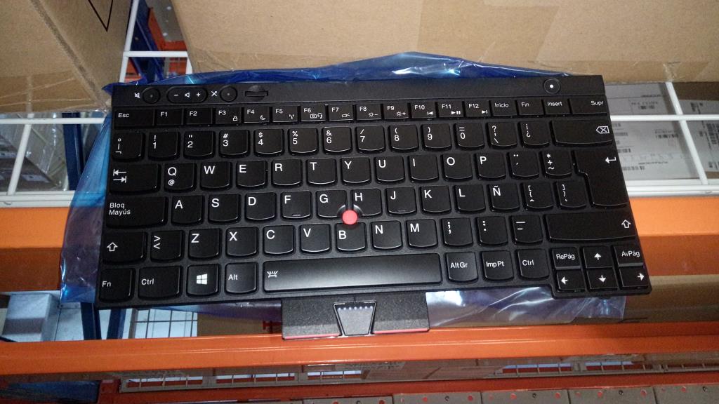 Lenovo Keyboards Internal - 04X1356