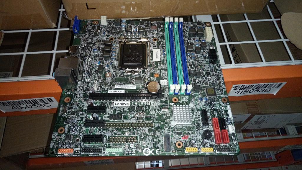 Lenovo Motherboard - 01AJ143