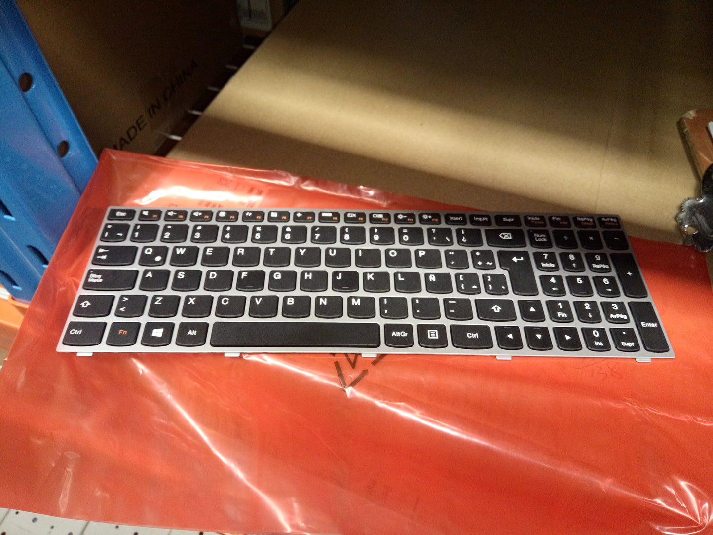 Lenovo Ki Keyboards Internal - 5N20K13002