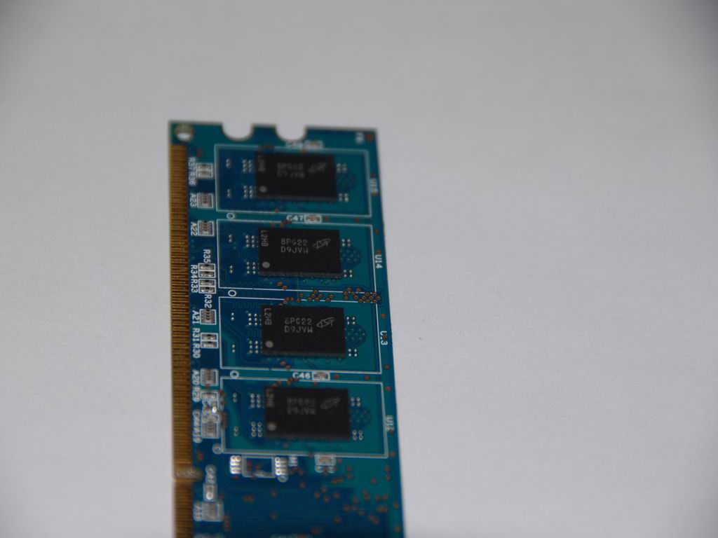 Lenovo Mic R D9Jvw 2Gb/Ddrii667 Ram(R - 1005919
