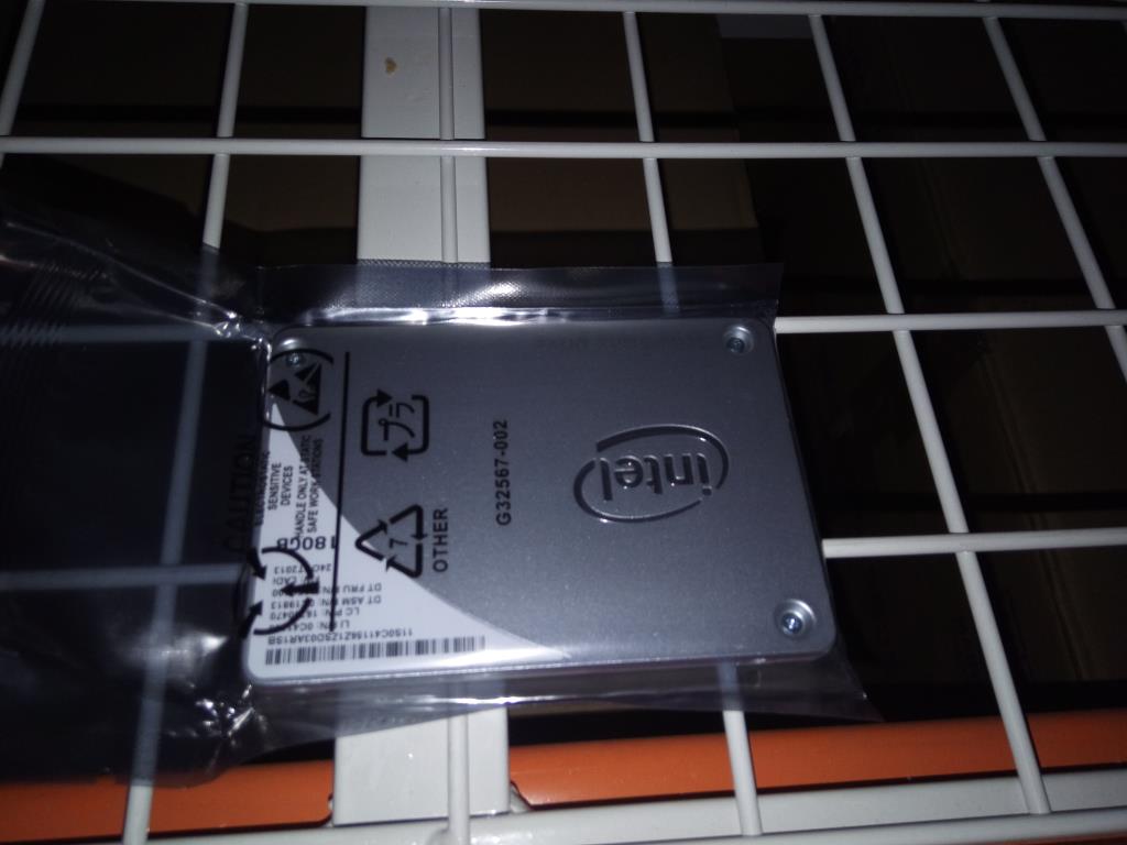 Lenovo 00FC100 Solid State Drives