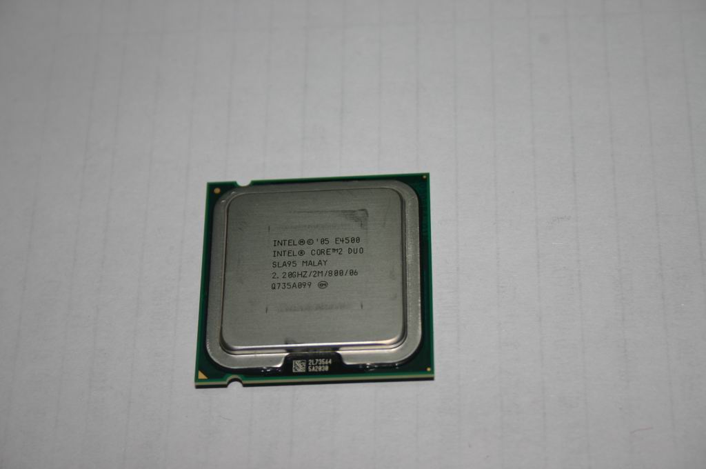Lenovo Cpu Intel C2D E4500 2.2/800/2M - 1004812