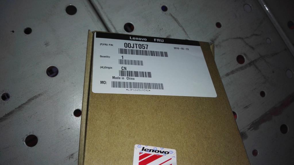 Lenovo Sd Solid State Drives - 00JT057