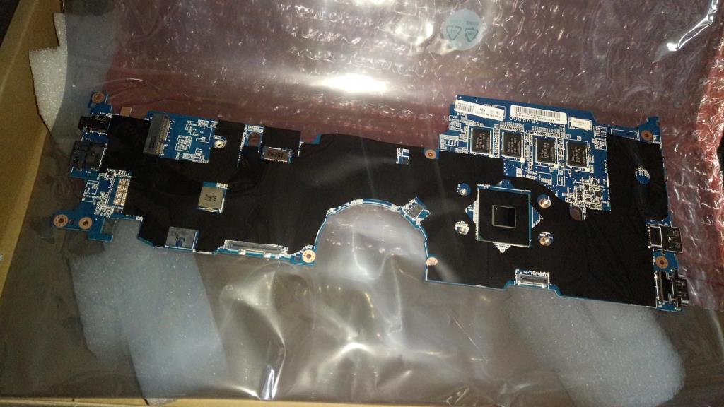 Lenovo Motherboard - 00HT221