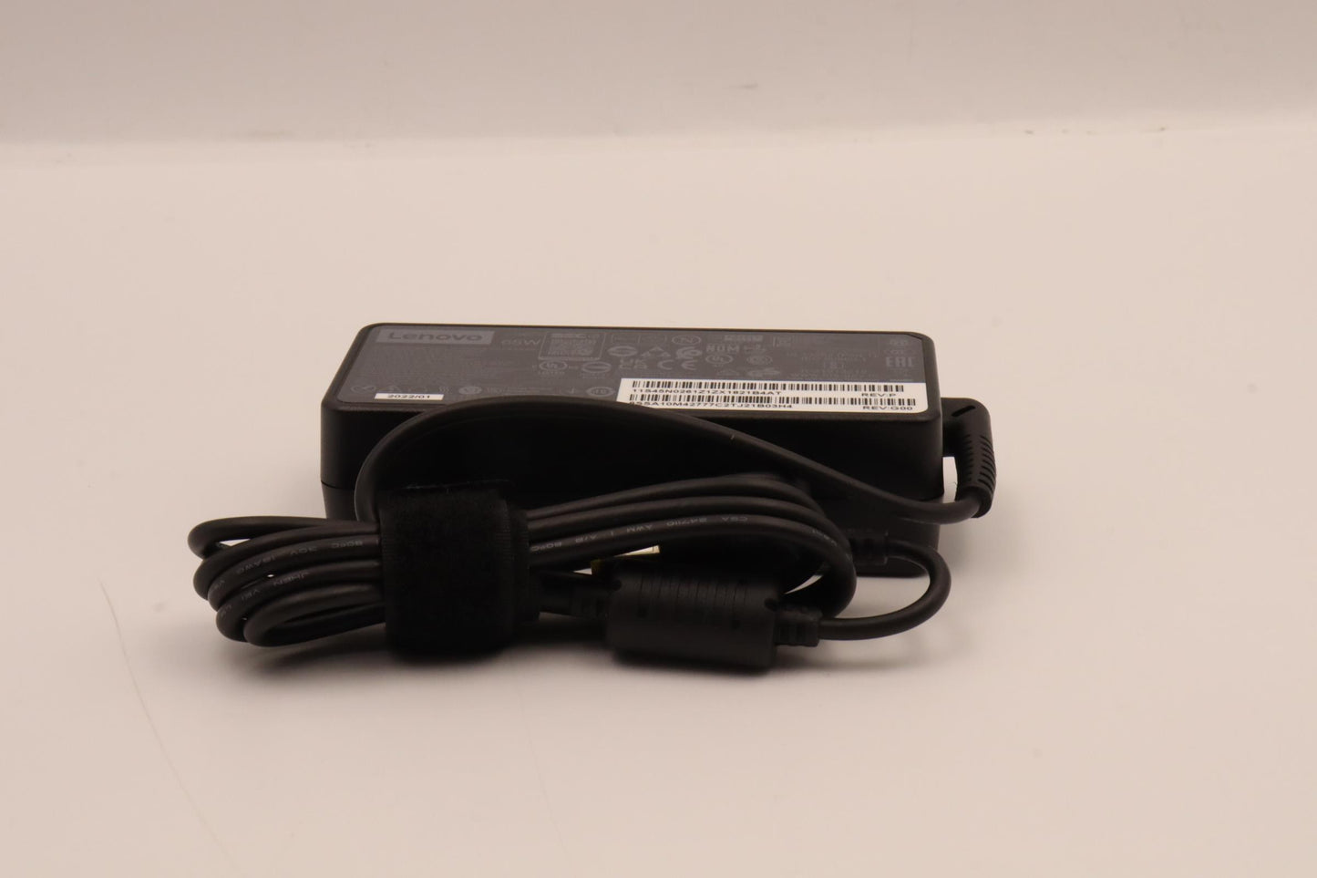 Lenovo (45N0261) AC Adapter, Rectangle, 65W, 3-Prong, Black