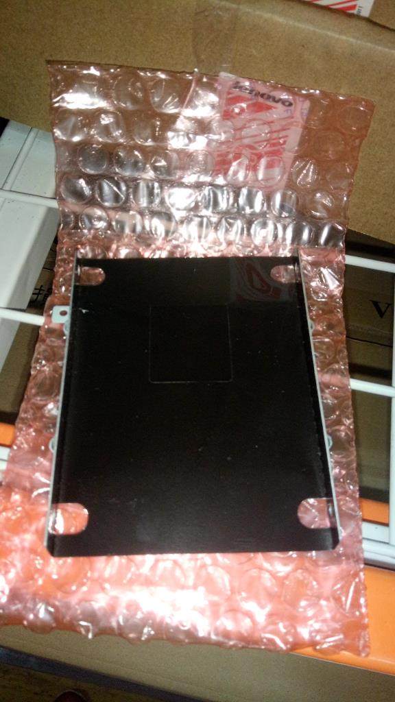 Lenovo 31037881 Bracket Kiun0 Hdd Am08H000400