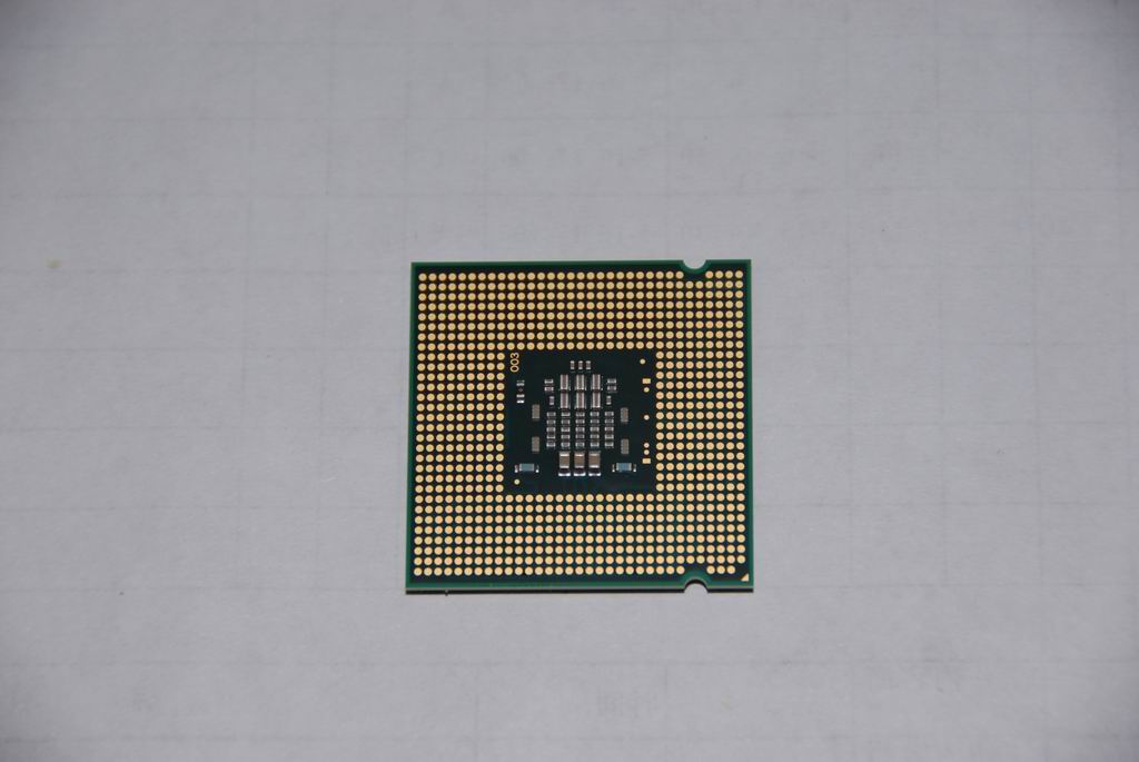Lenovo Cpu Intel Pdc E2200 2.2/1M/775 - 1005098