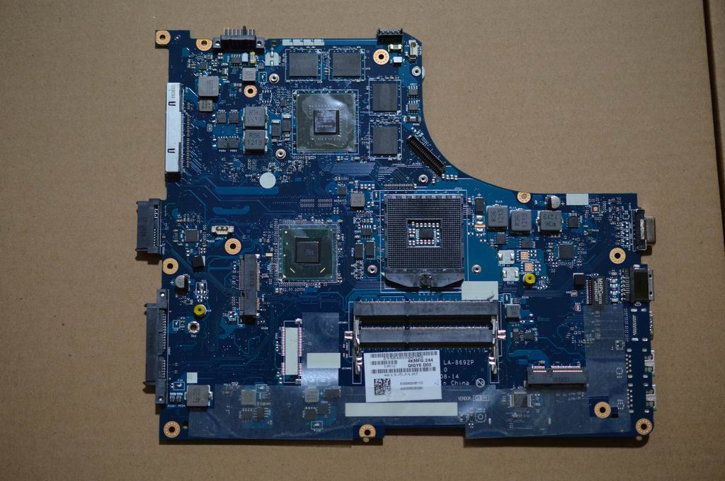 Lenovo Mb Qiqy6 W8P 2G 45W W/Bt/Bl - 90001158