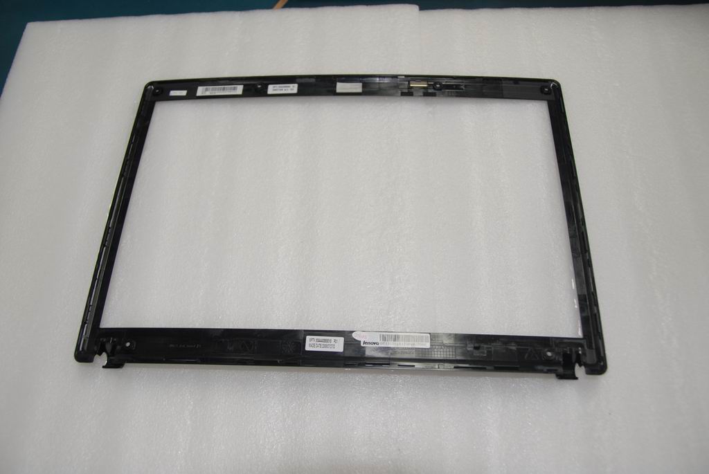 Lenovo 31035183 Bezel Lcd Jiwa3 W/Cam Ap04C000