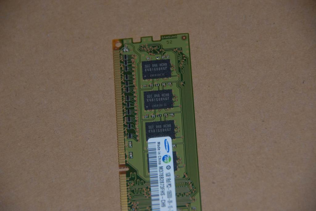 Lenovo Ddriii M378B2873Fhs-Ch9 1Gb 13 - 1006673