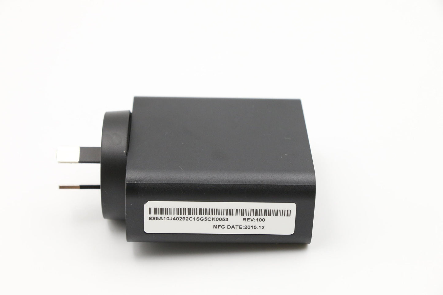 Lenovo (5A10J40292) 65W AC Adapter, 20V/5V, 3.25A Output