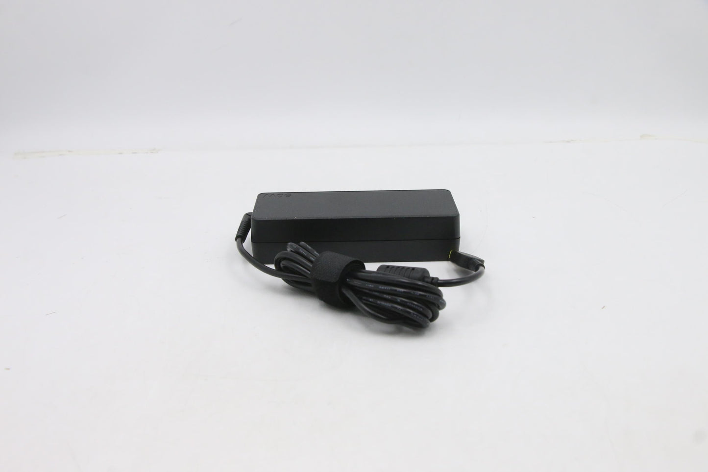 Lenovo (5A10V03249) AC Adapter, Rectangle, 90W, 3P, Black