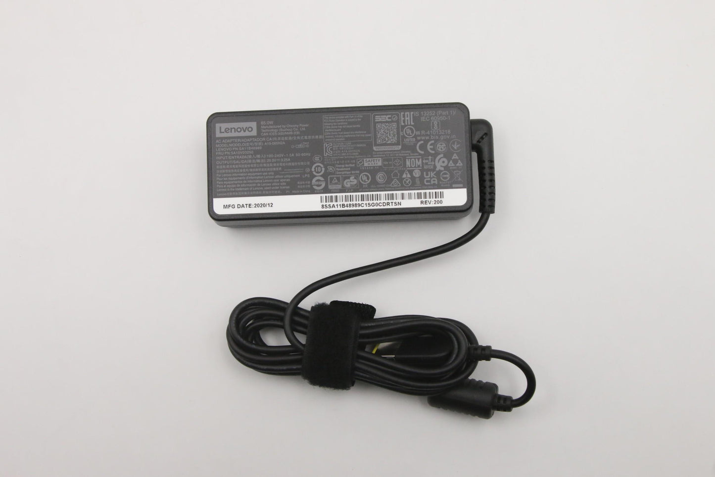 Lenovo (5A10V03250) AC Adapter, Rectangle, 65W, 3P, Black