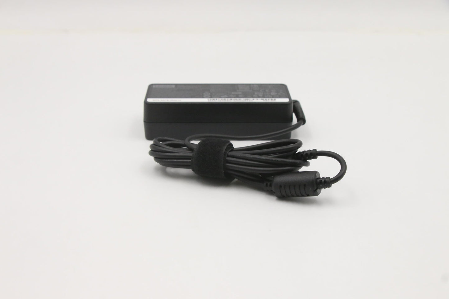 Lenovo (5A10V03250) AC Adapter, Rectangle, 65W, 3P, Black