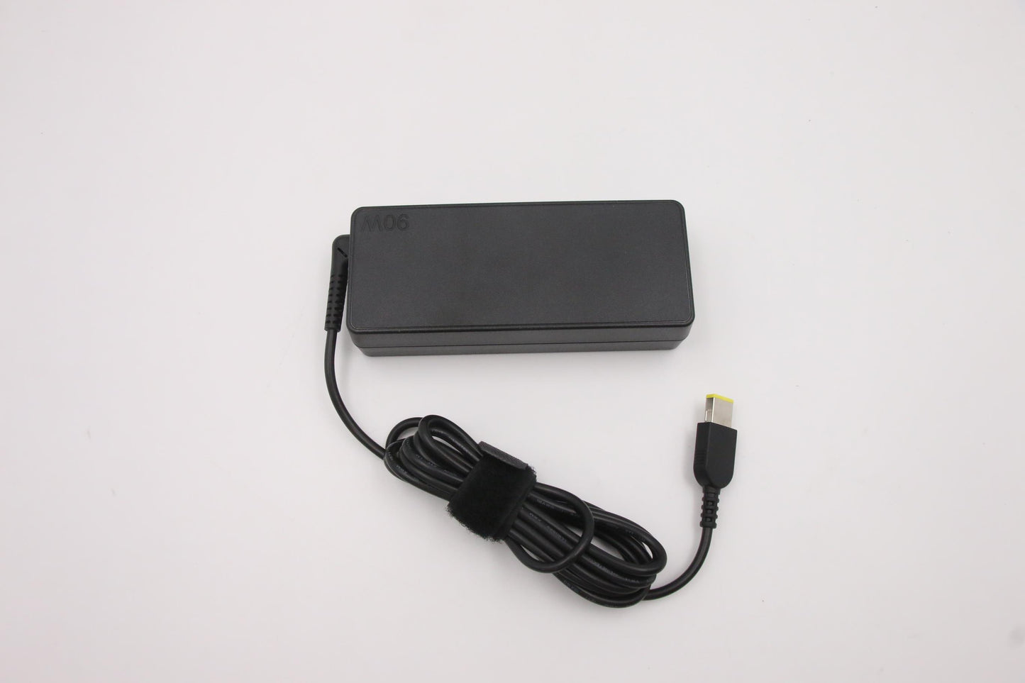 Lenovo (5A10V03251) - AC_ADAPTER, Rectangle, 90W, 3P, Black