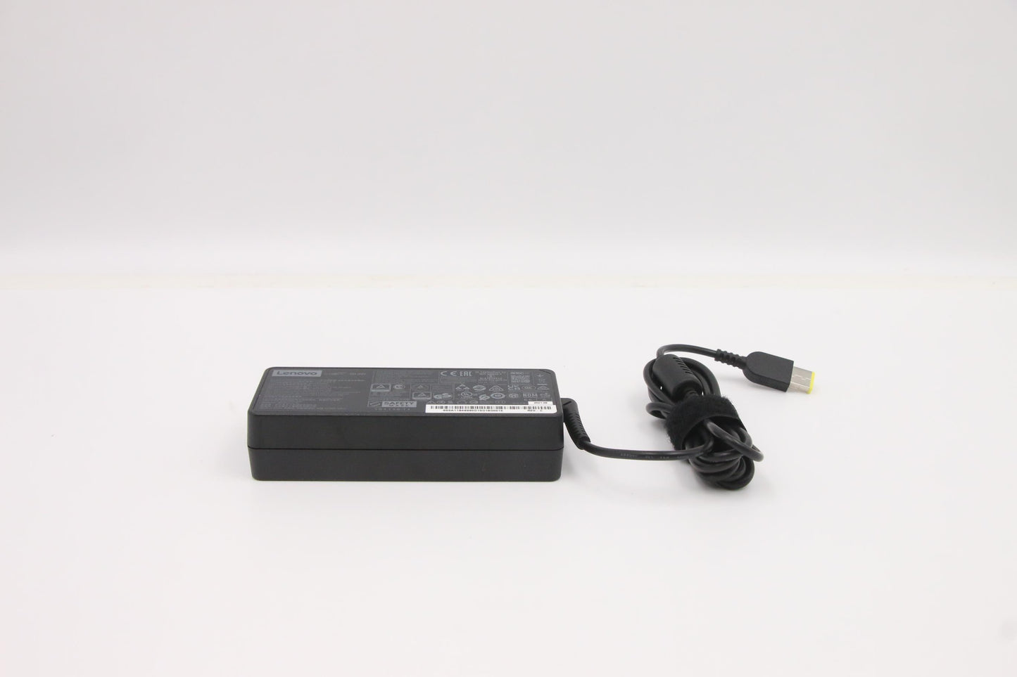 Lenovo (5A10V03251) - AC_ADAPTER, Rectangle, 90W, 3P, Black