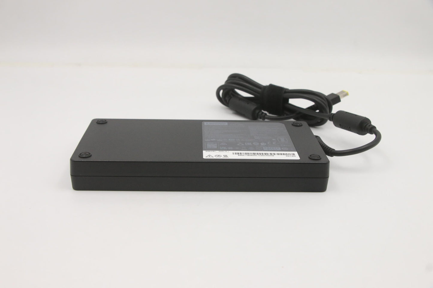 Lenovo (5A10V03256) AC Adapter, Rectangle, 230W, 3-prong, Black