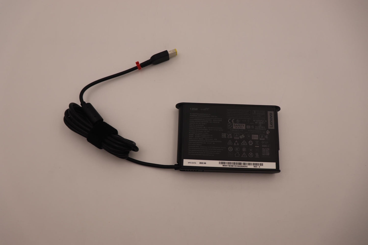 Lenovo (5A10V03264) 135W AC Adapter, Rectangle Plug, Black