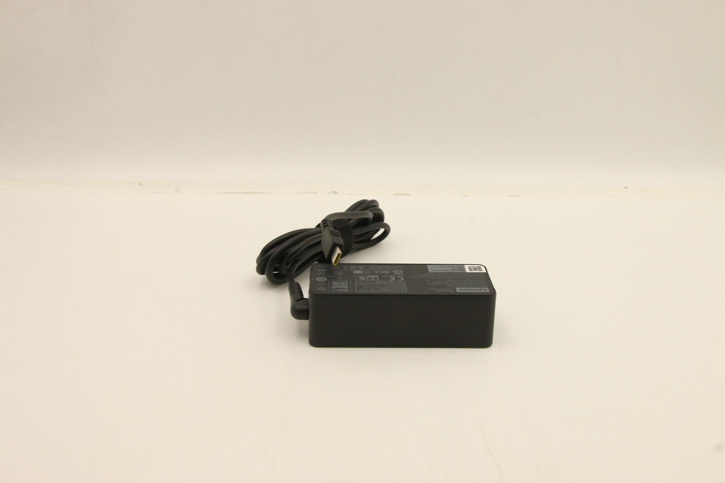 Lenovo (5A10W86245) AC Adapter Type-C 45W, 2P, Black