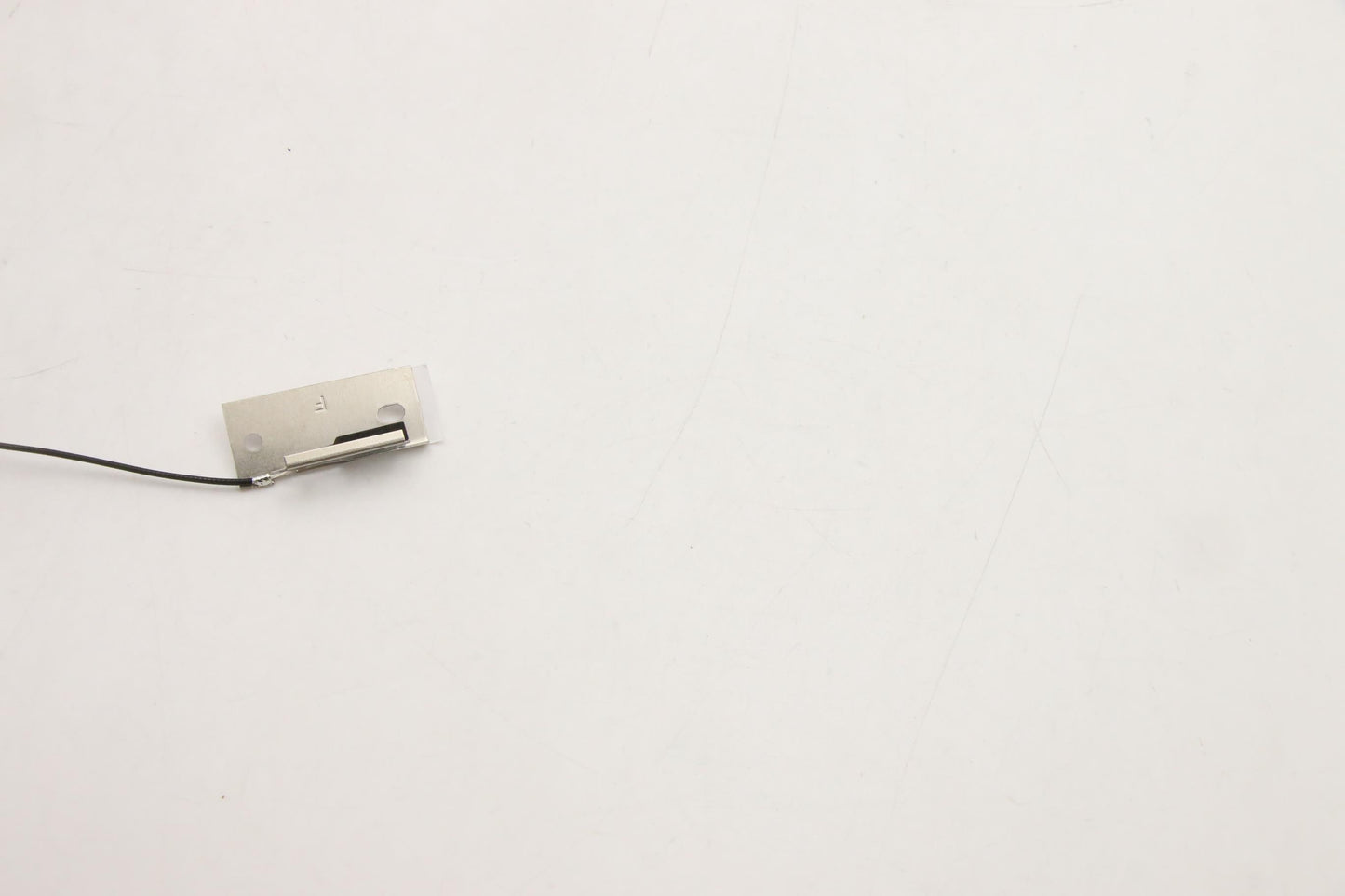 Lenovo Antenna Fru,17L Wifi6E Front A - 5A30W89262