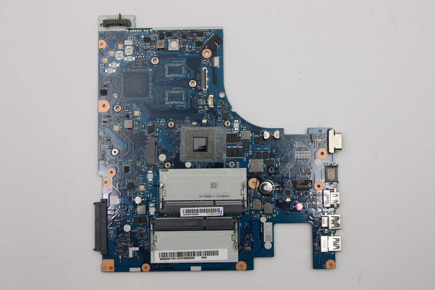 Lenovo Mb Beema E1 135G 15T Uma - 5B20F77211