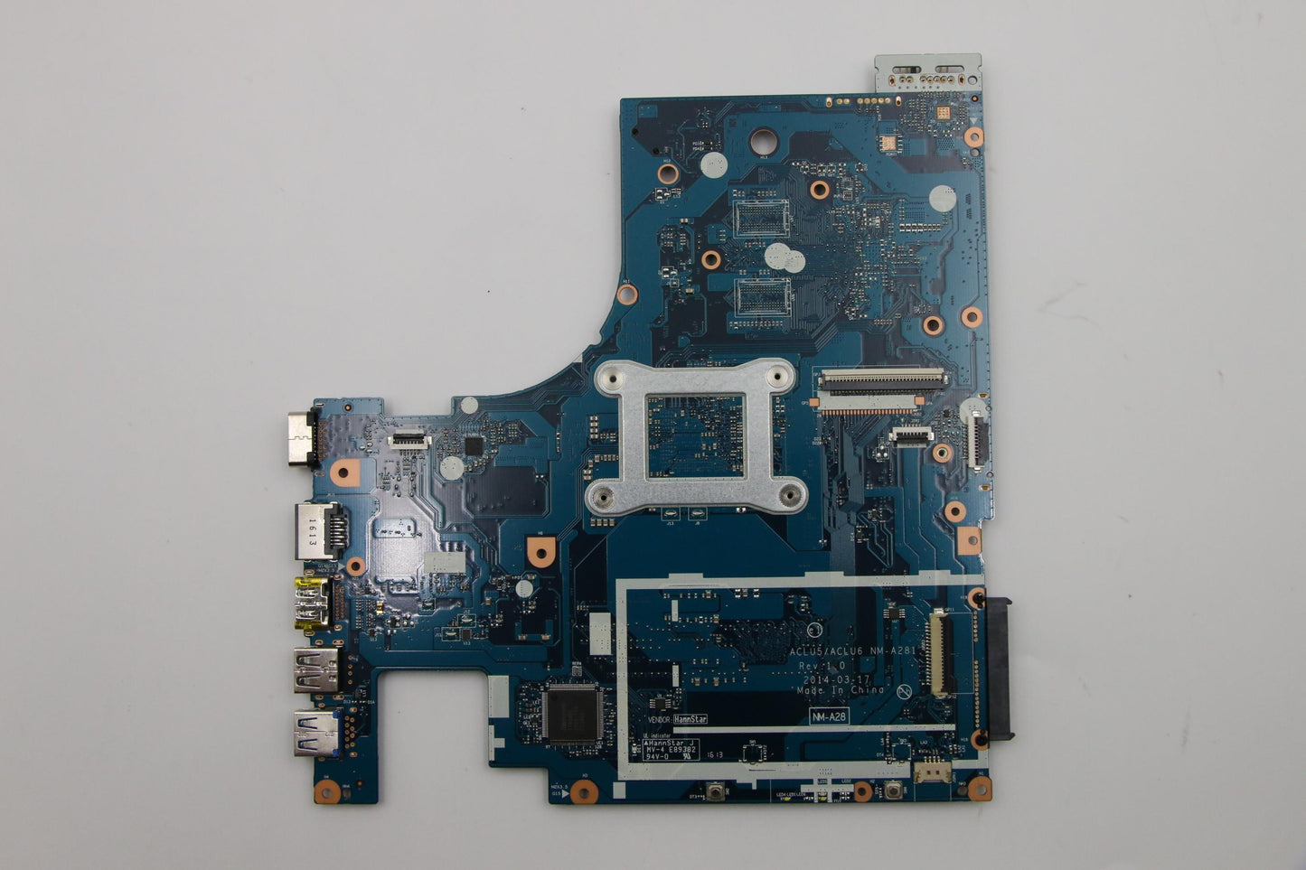 Lenovo Mb Beema E1 135G 15T Uma - 5B20F77211