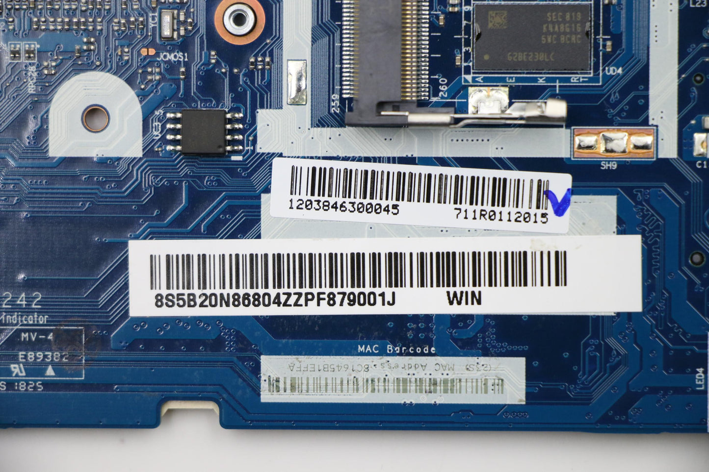 Lenovo Mbl80Xhmb242I56200Ugmr1_2G4Gwi - 5B20N86804