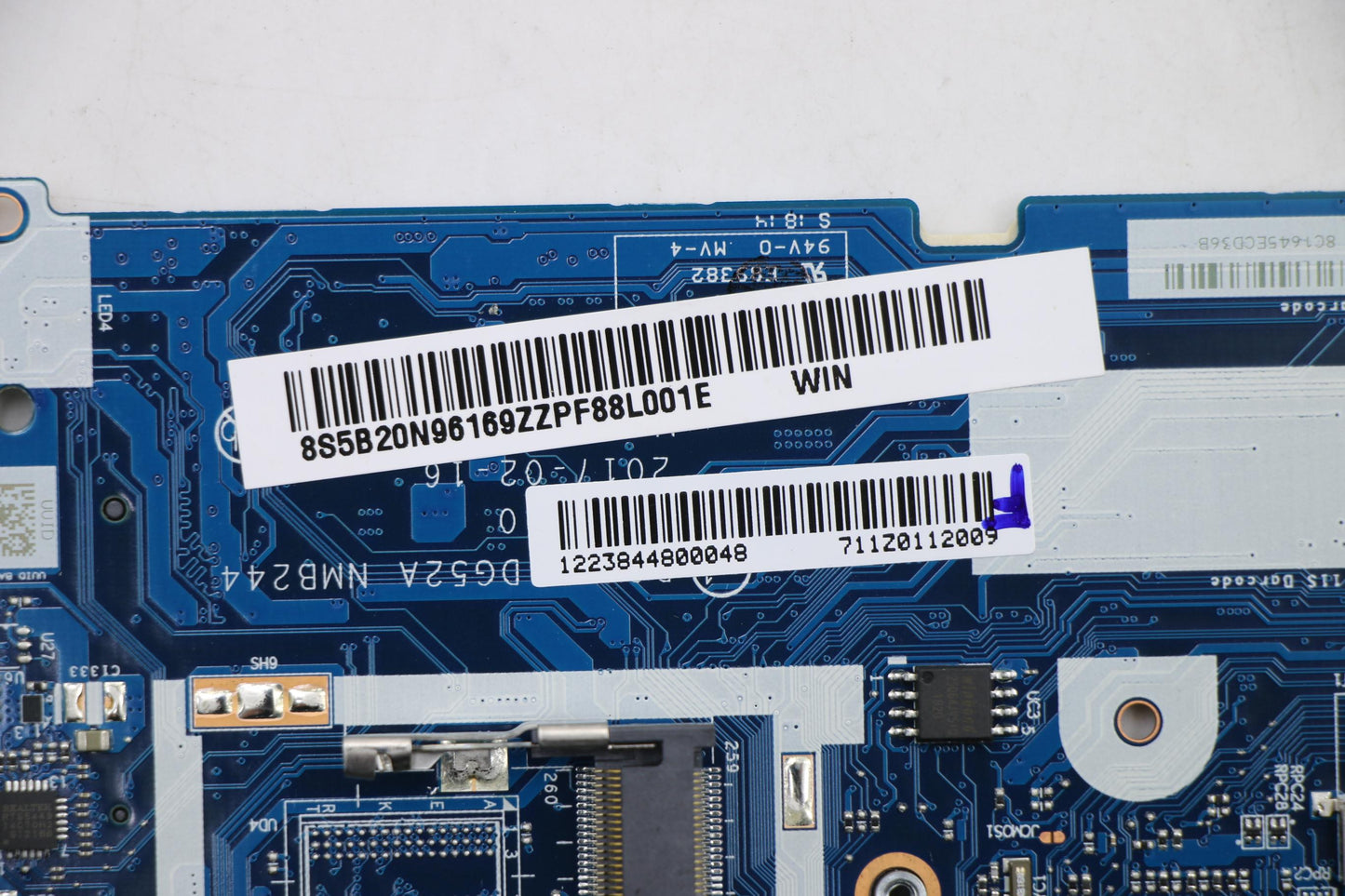 Lenovo Mbl80Yei77500Uh R17M1_2Gwin - 5B20N96169