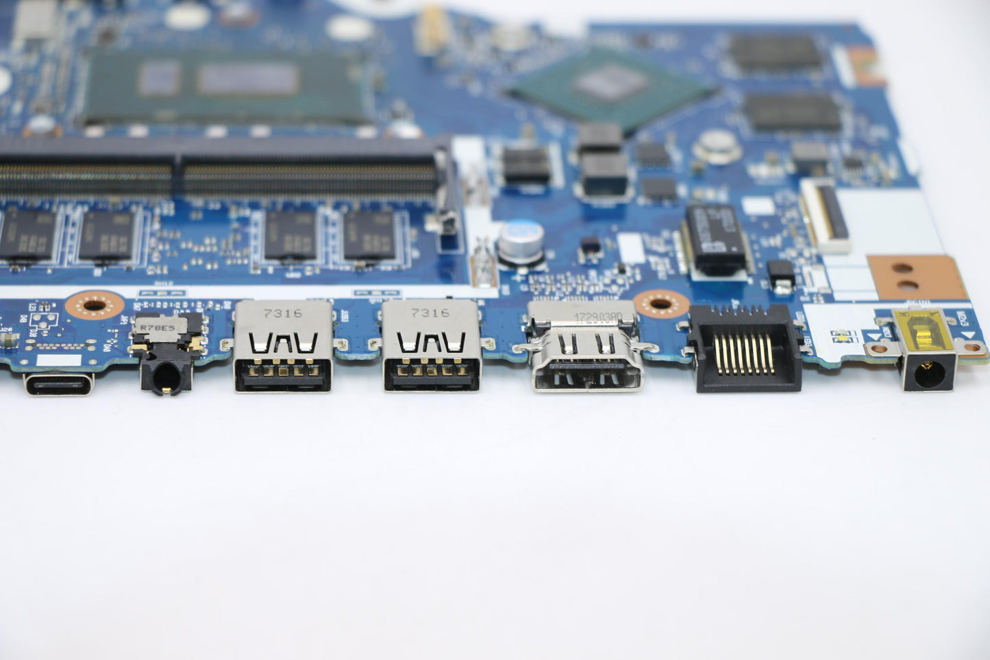 Lenovo Mbl81Bfi58250Uv4Gd4Gfpoptnok - 5B20Q15635