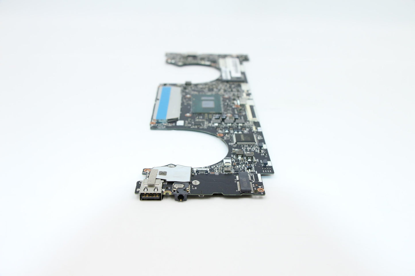 Lenovo Mbl81Bvi58250Uumad4Gfpfhdwin - 5B20Q38970